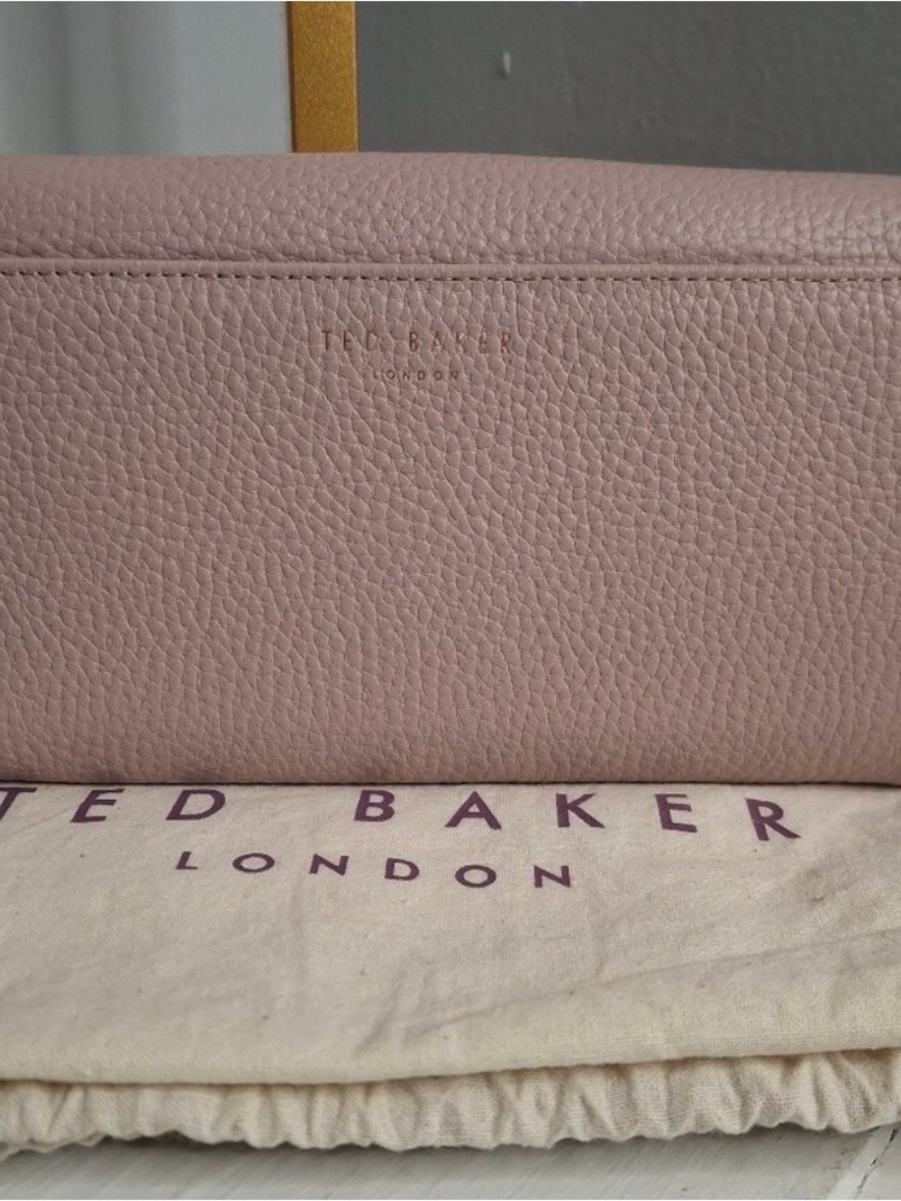 Ted Baker Blush Rose Knot-Front Leather Crossbody Bag with Rose-Gold Chain - Picture 2 of 4